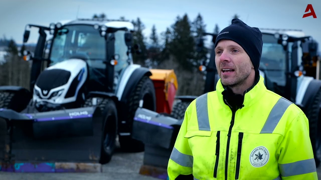 Snøbrøyting med PVF snøskjær fra Holms