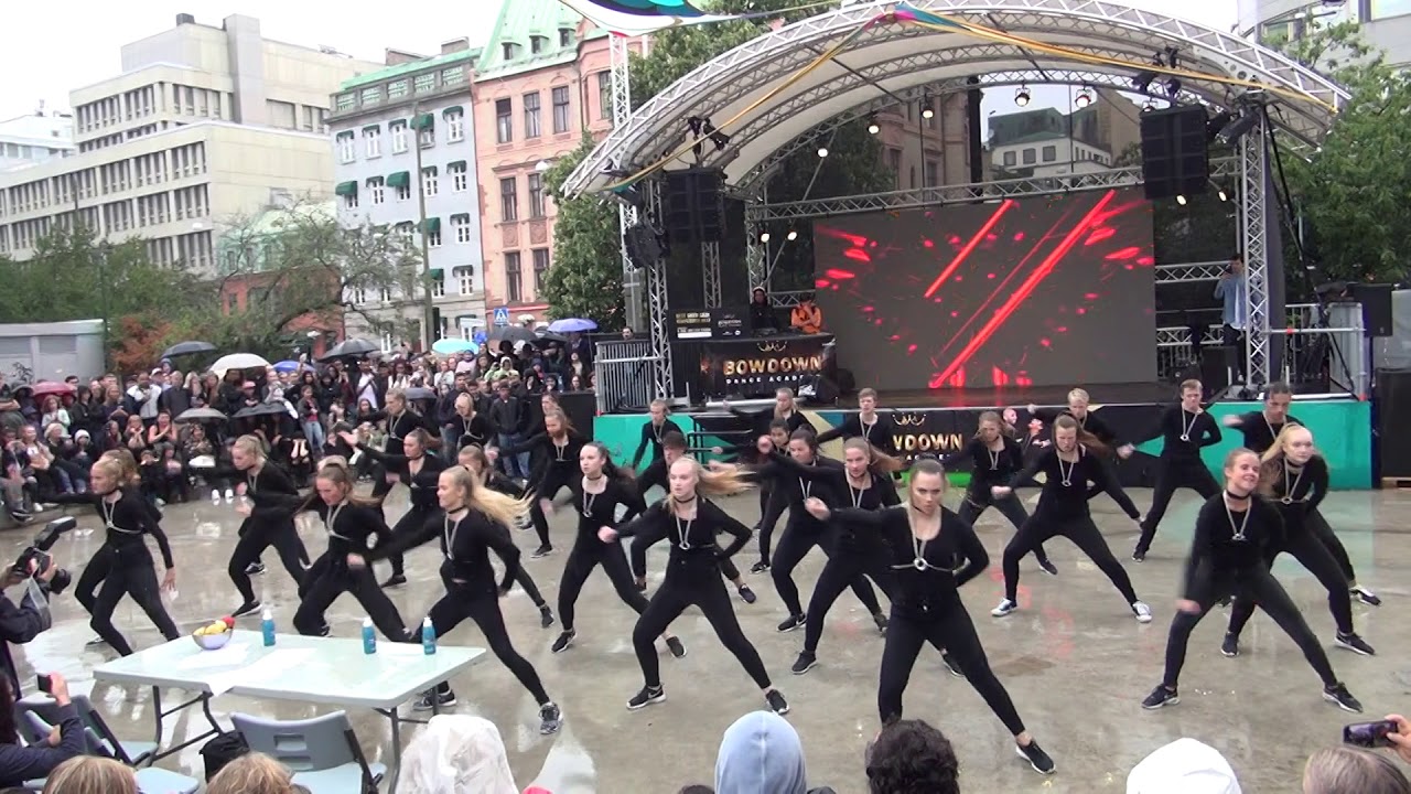 EDC & Levelz Crew Attitude 69