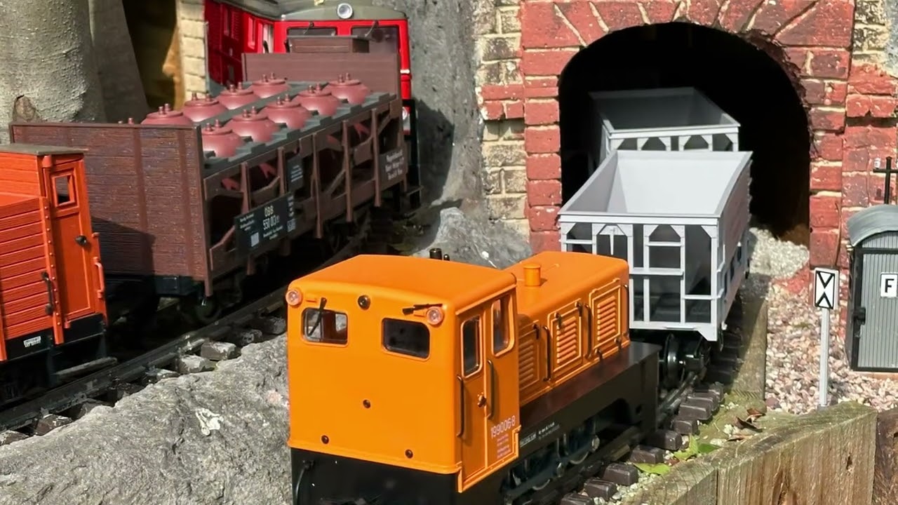 The fourth (photo) montage marking the 30th anniversary of the Ke t G Scale Society