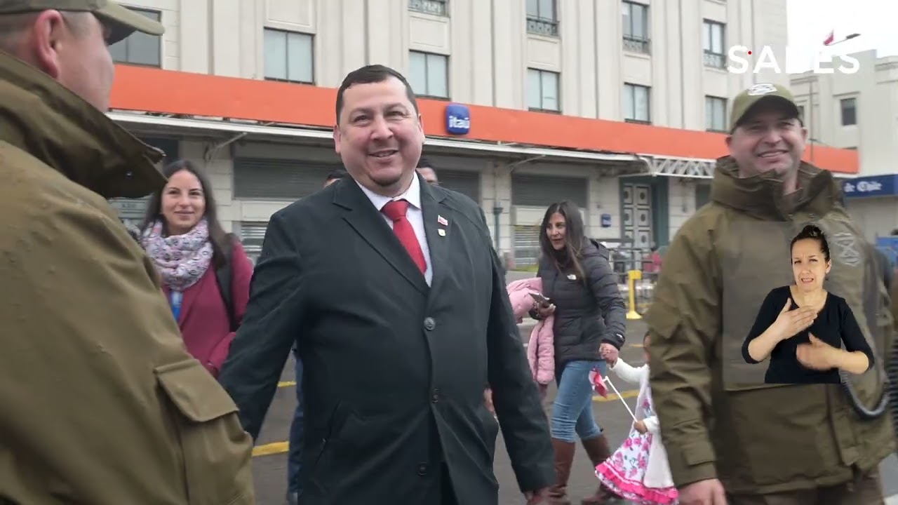 Alcalde particip&oacute; en la Parada Militar 2025