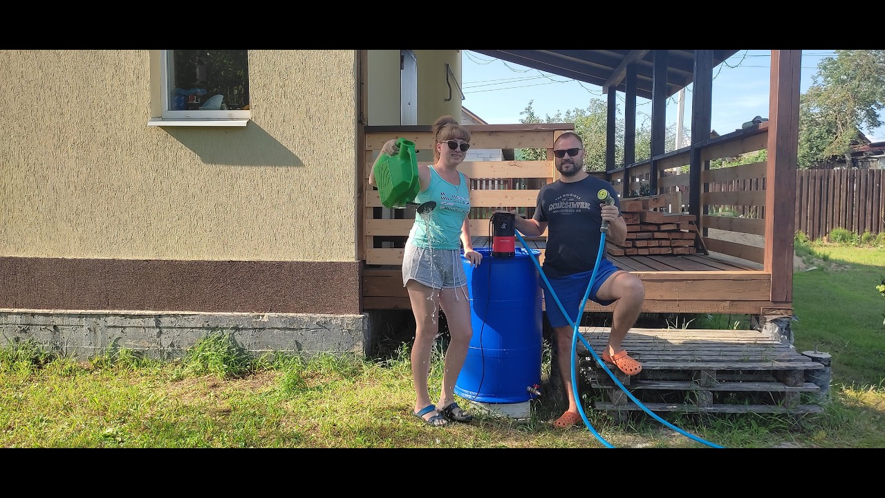 СДЕЛАЛИ БЮДЖЕТНЫЙ ПОЛИВ УЧАСТКА ИЗ БОЧКИ И ДРЕНАЖНОГО НАСОСА. Врезка штуцера в пластиковую бочку.