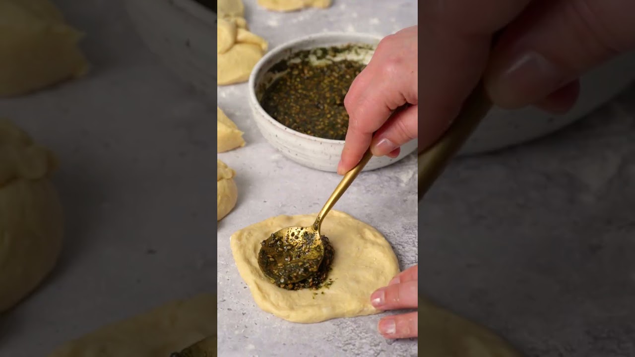 Za'atar Challah Pull Apart Bread 🥖