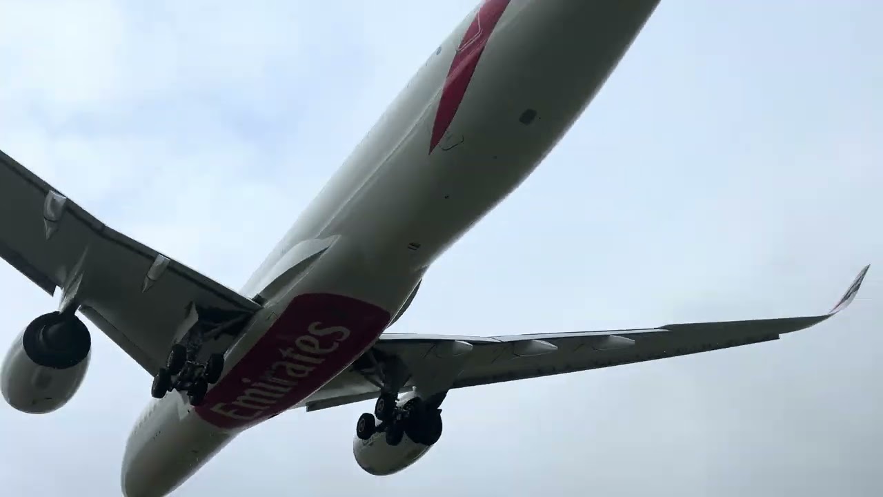 1st ever emirates a350 arrival into Newcastle International Airport. Really low!