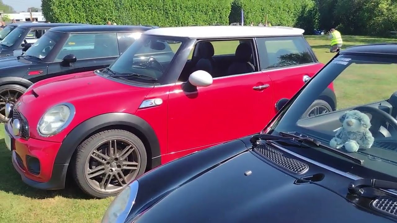 South East Mini Owners Meet at the Stag , Challock  17 08 2024 Part 2 of 2.(PLEASE SUBSCRIBE).