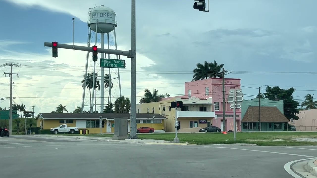 “Pahokee” Florida’s Worst Town - The Side They Wont Show You! Art Deco Downtown + Florida Cottages