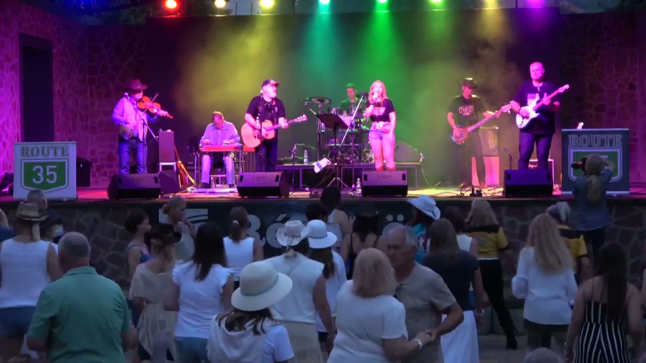 Route 35 Country Band - Moonlight shadow ( cover ) live