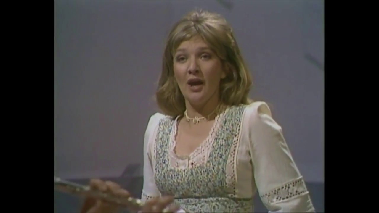 NORMA BURROWES Bishop: "Lo! here the gentle lark"