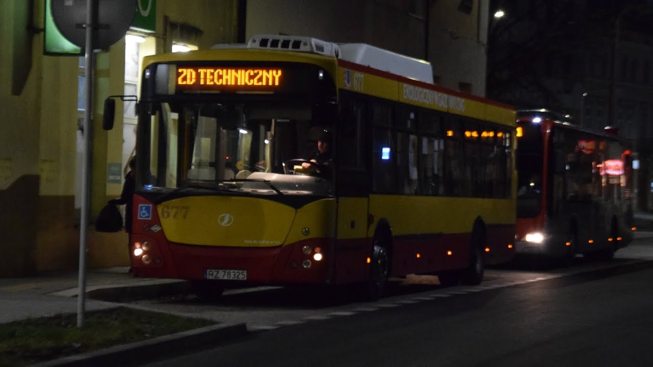 Kilka ujęć Jelczy M121M/4 CNG #677 i #678