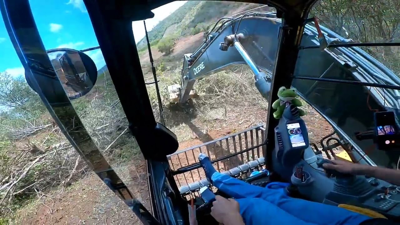 o que aconteceu com a volvo? 😱. de volta com a john deere 130g lc..