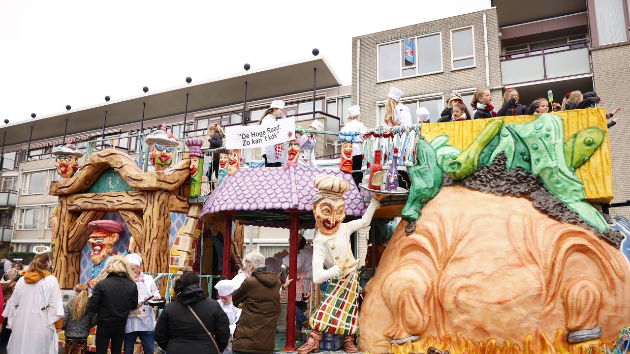 Optocht De Knoerissen Uden druk bezocht