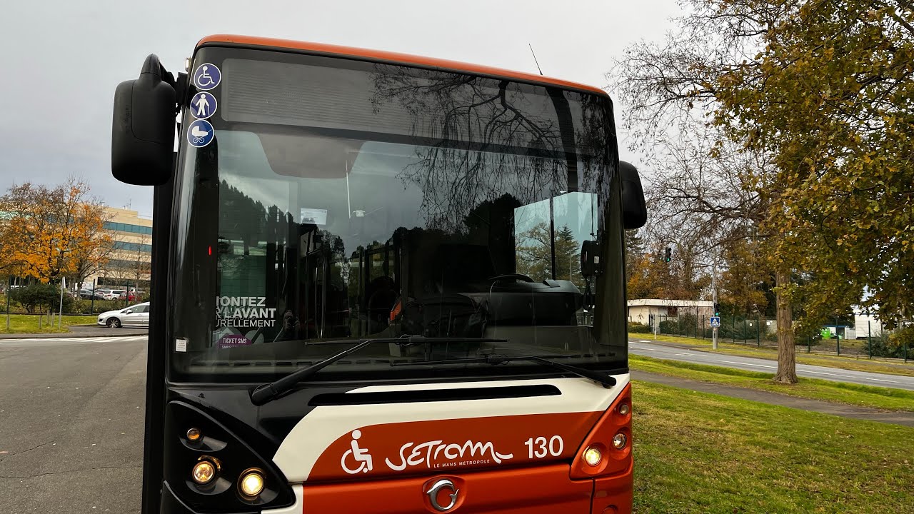 Bus Le Mans Ligne 17 vers Éperon, normalement son terminus est Mairie Du Mans l’arrêt en face 