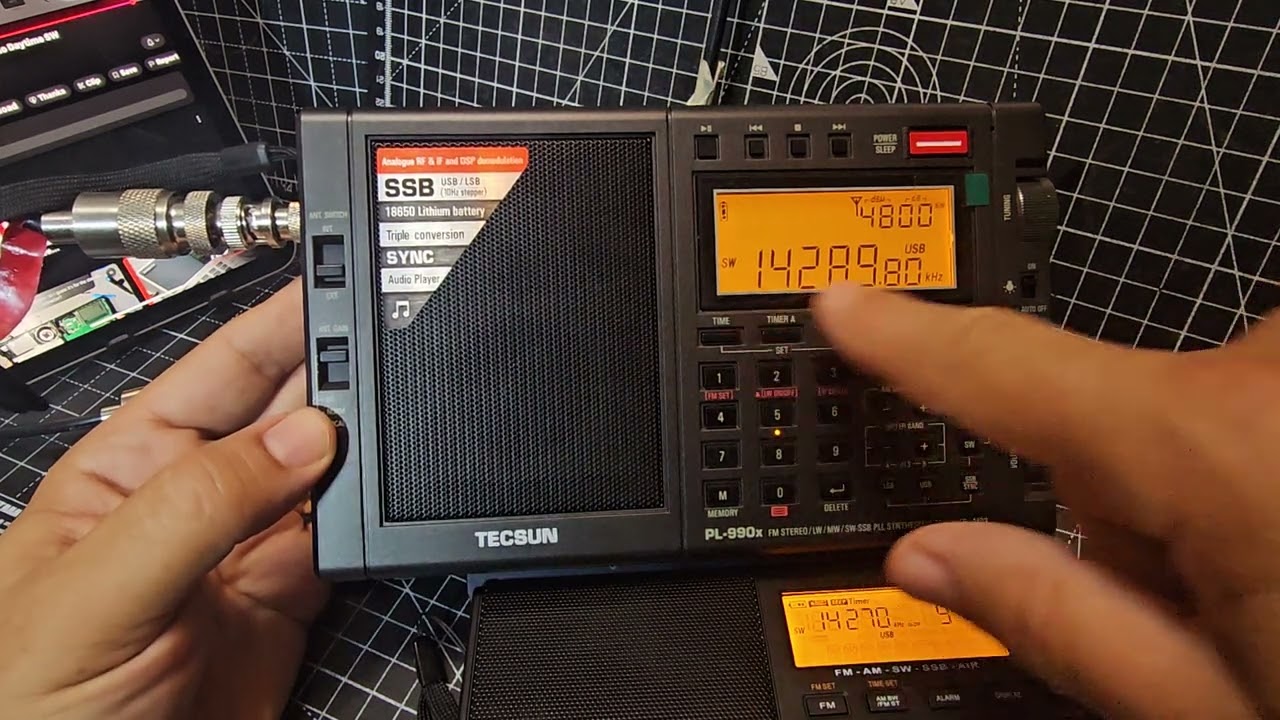 Tecsun 990 /660/ XHDATA 808 Comparison Live