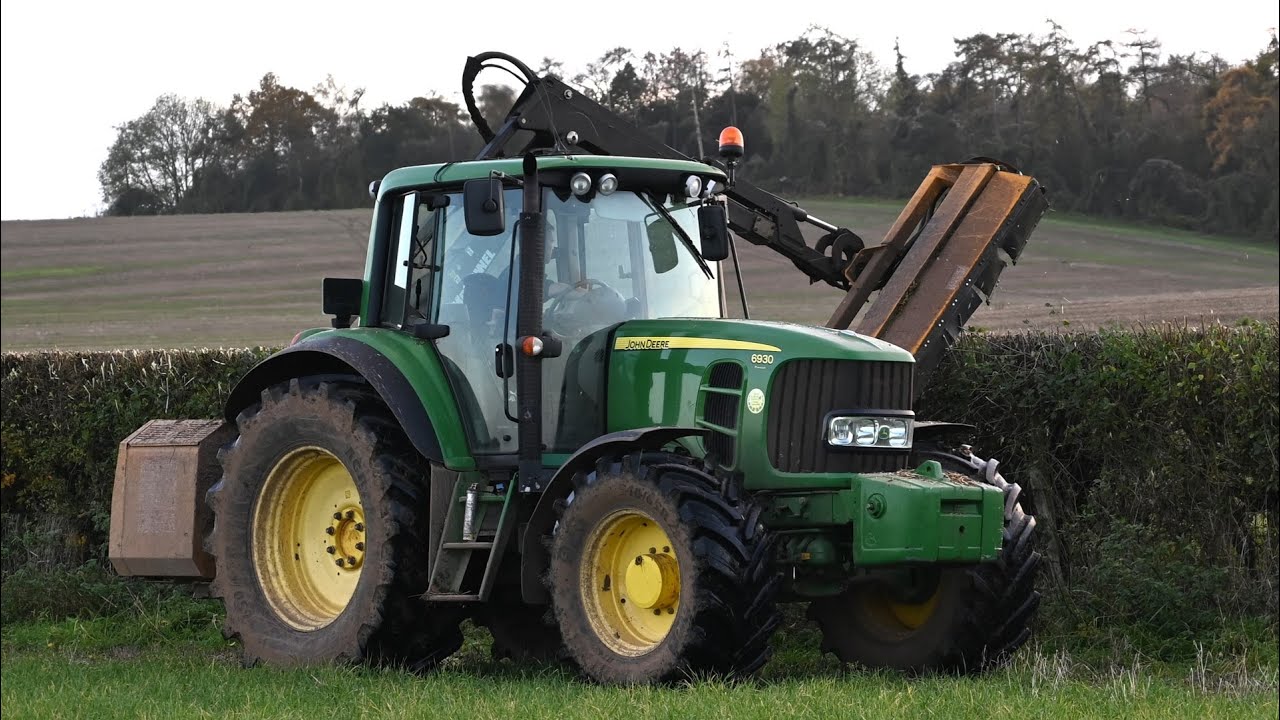 Hedge Cutting with John Deere 6930 & McConnel PA6565T
