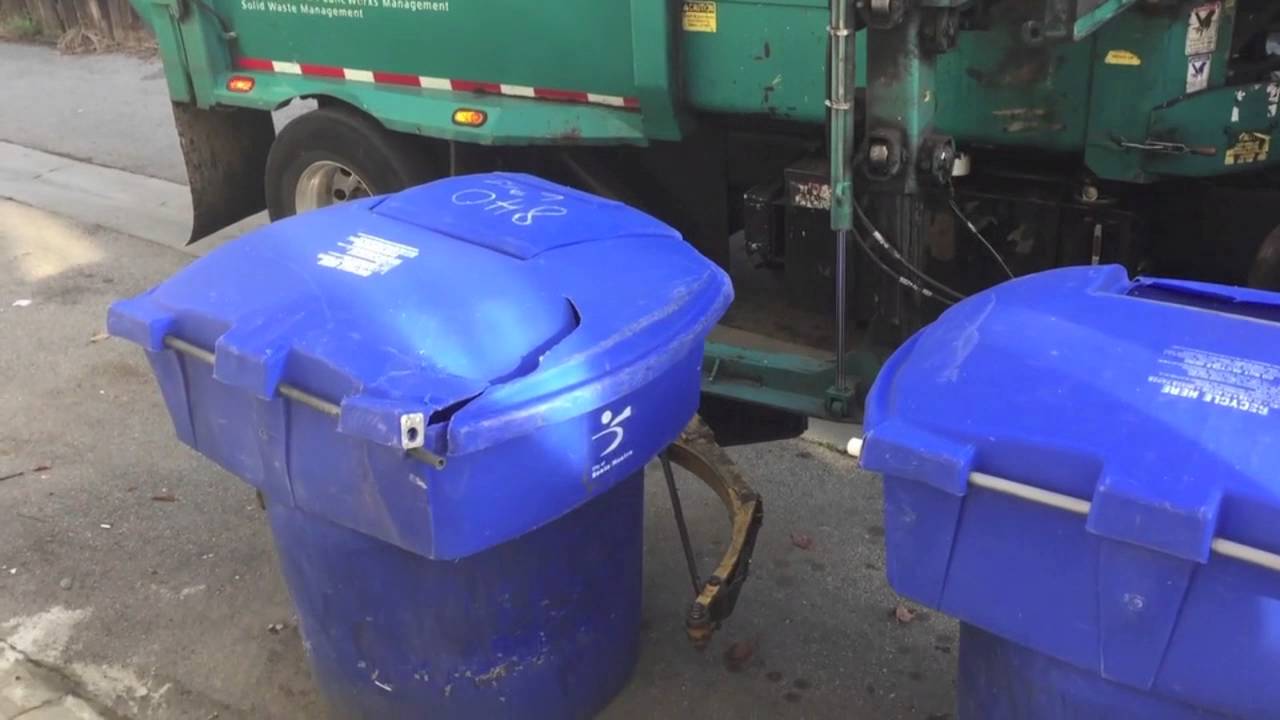 Santa Monica Refuse Trucks Collecting 300s (plus hopper shots)