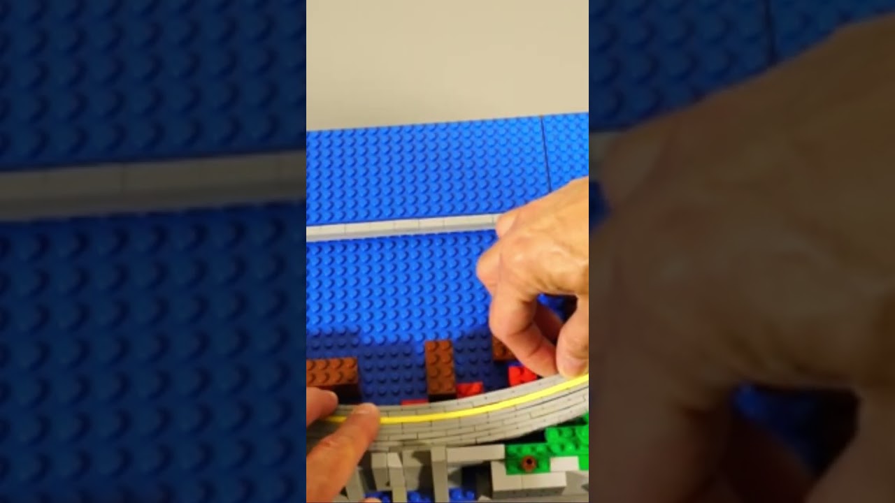 Building a curved Lego road #lego #legomoc #legolife #legocity #legomicro #legoland #legocreator