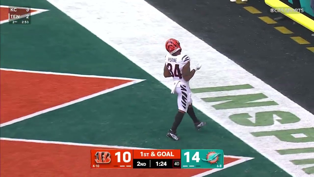 Samaje Perine puts Cincy ahead before the half 