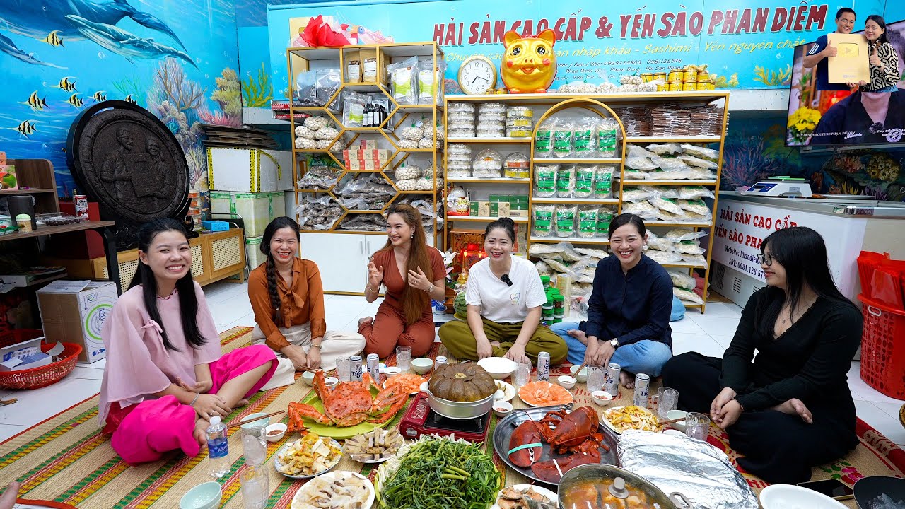 Đại tiệc Hải sản Tôm hùm Cua Hoàng Đế chào đón Cẩm Tiên TV về Sài Gòn ở Cửa hàng Phan Diễm