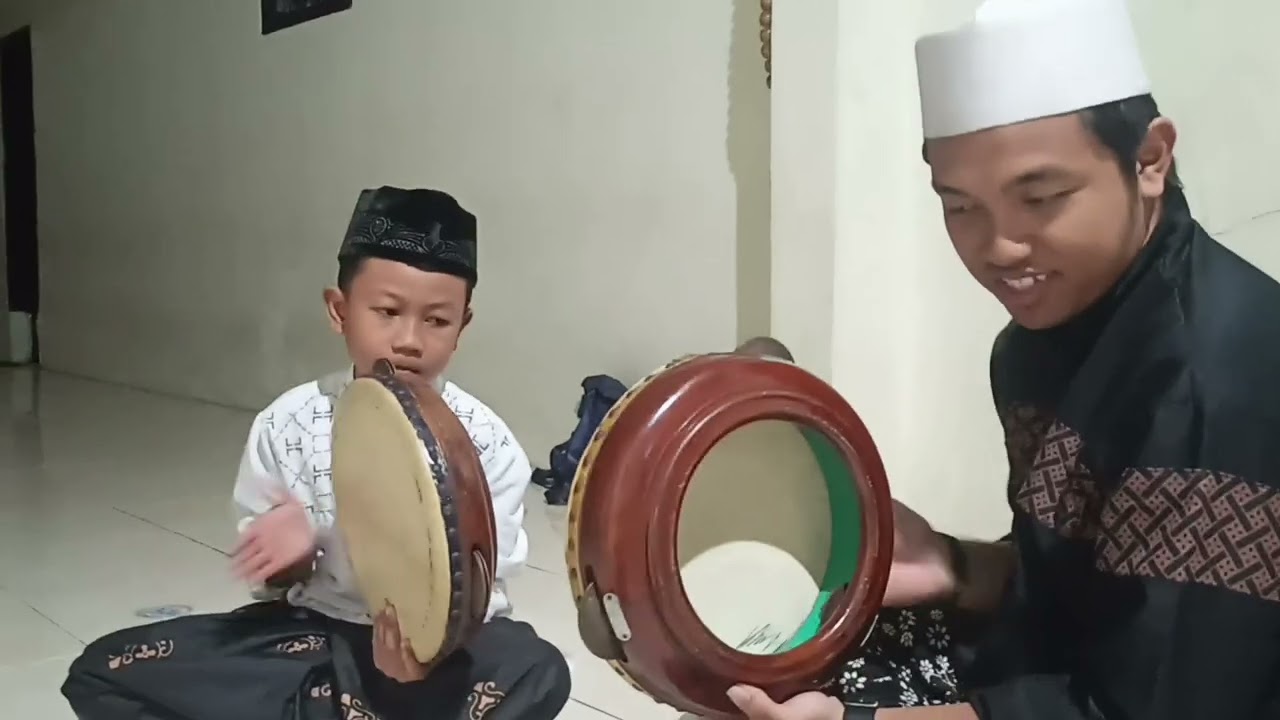 Berlatih Al Banjari Bersama Grup Hadrah Al-Banjari TPQ Burhany Tambak Dalam Surabaya 