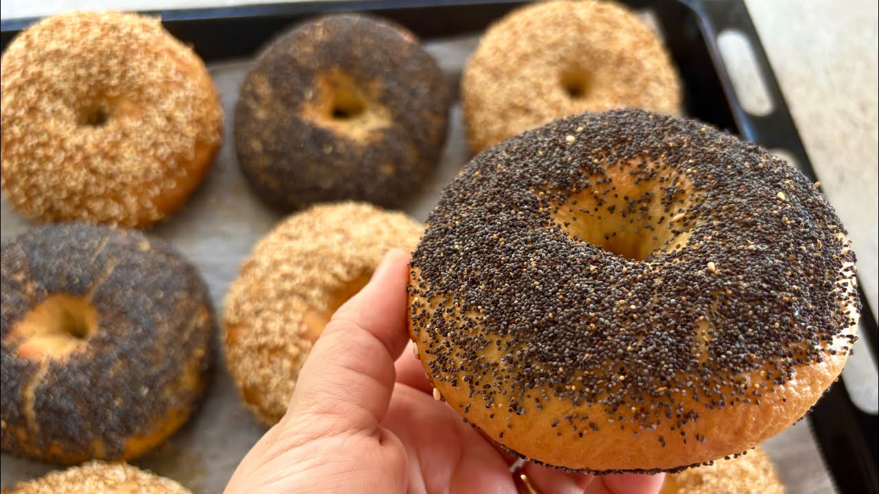 BU EKMEK HAŞLANARAK PİŞİRİLİYOR | EN GÜZEL SANDVİÇ EKMEĞİ 🥯AMERİKAN BAGEL 🥯 
