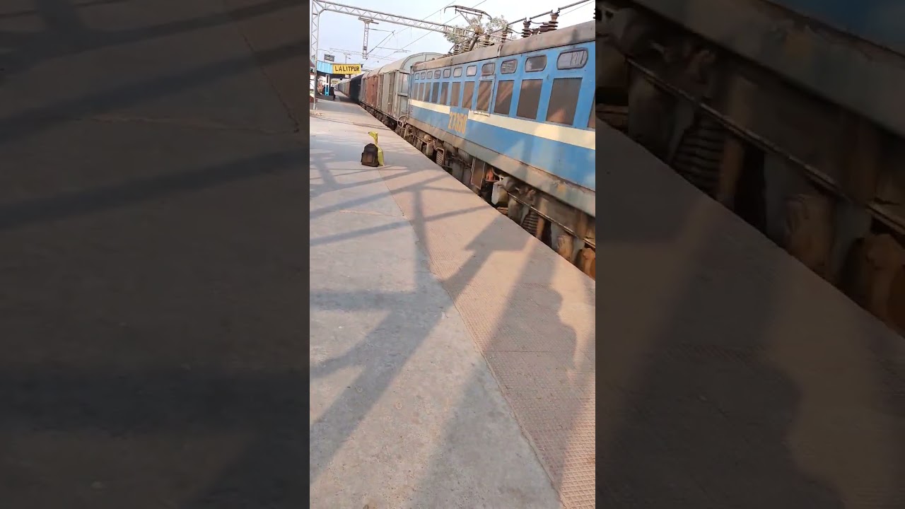 WAG-7 Kharagpur With Empty Goods Train Skipping Lalitpur Junction