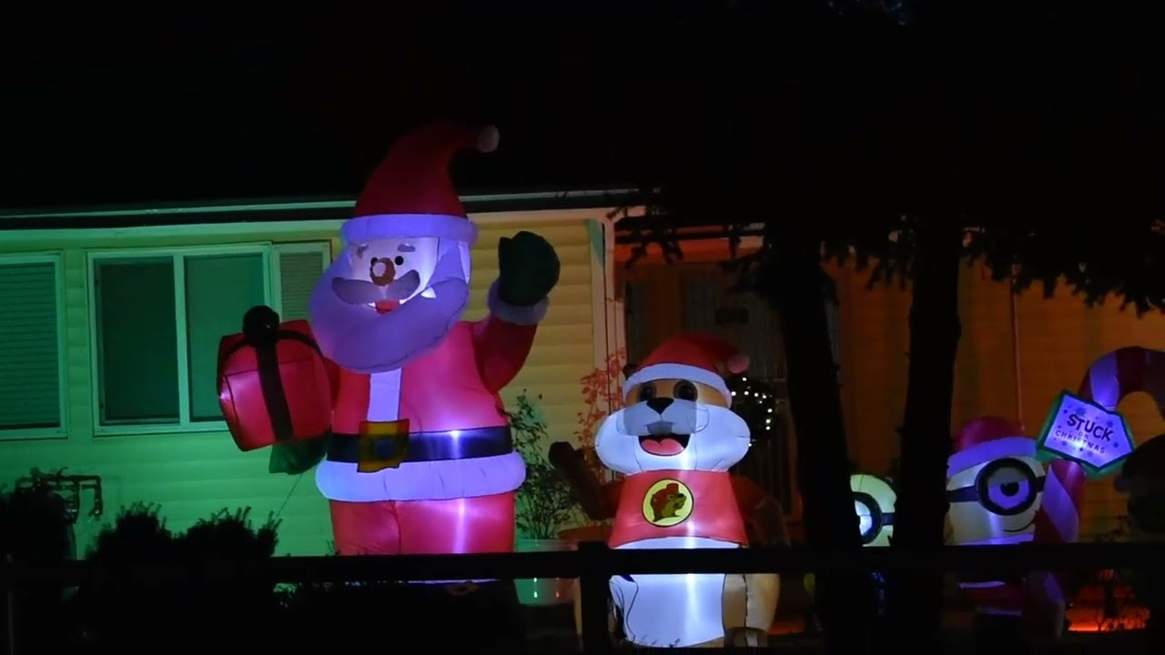Christmas Lights Drive along Hidden Valley NV 2025 with Christmas music.