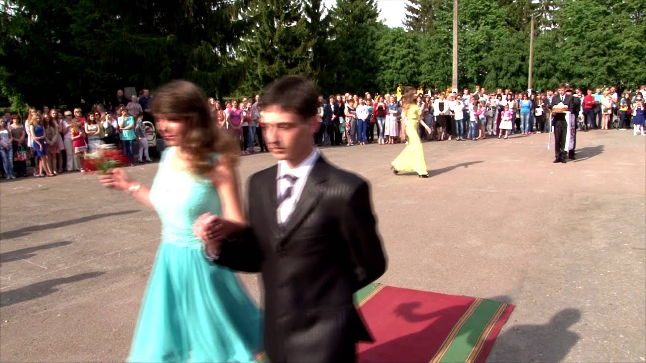 Вихід випускників Романівської гімназії 2015