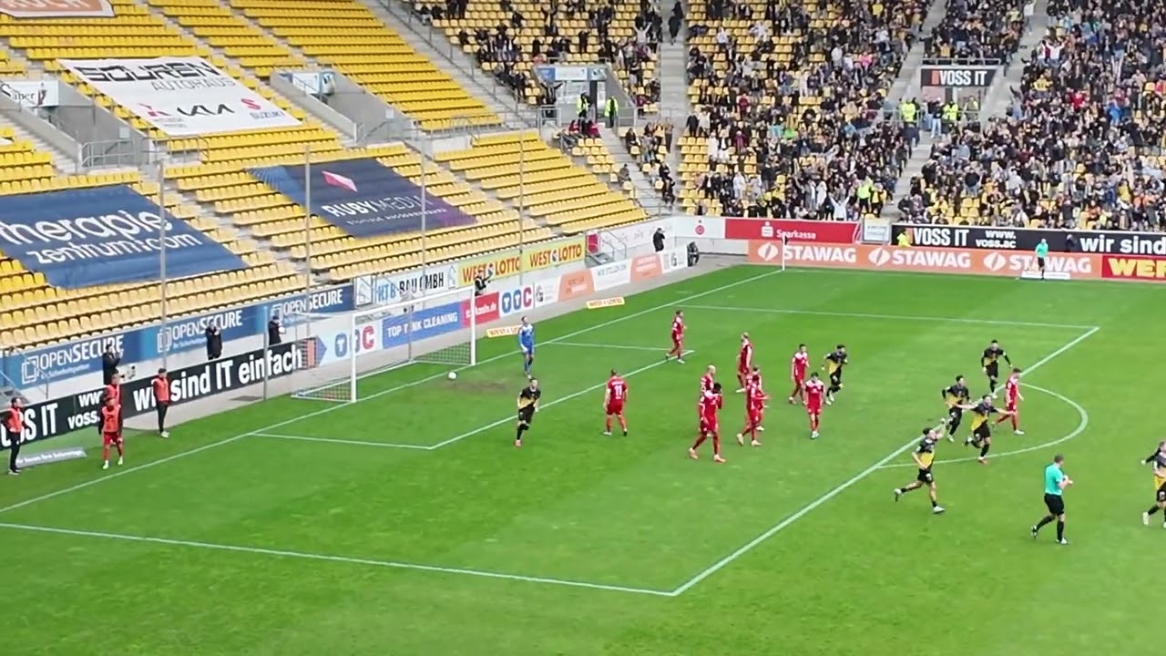 21. Spieltag Regio West - Alemannia Aachen vs Rot-Weiss Oberhausen 3:1 - Choreo komplett Freistoßtor