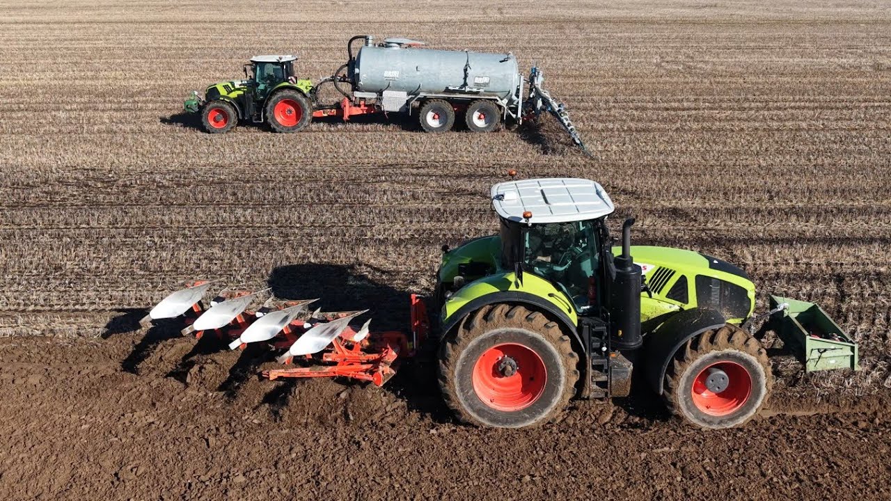 CLAAS AXION 930 с плугом KUHN Multi-Master 123 для внесения дигестата / 4K