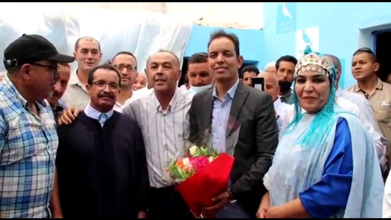 ساكنة جماعة تلوات تستقبل رجل الأعمال ابراهيم بايا بالزغاريد و يشرف على إفتتاح مقر حزب الأحرار