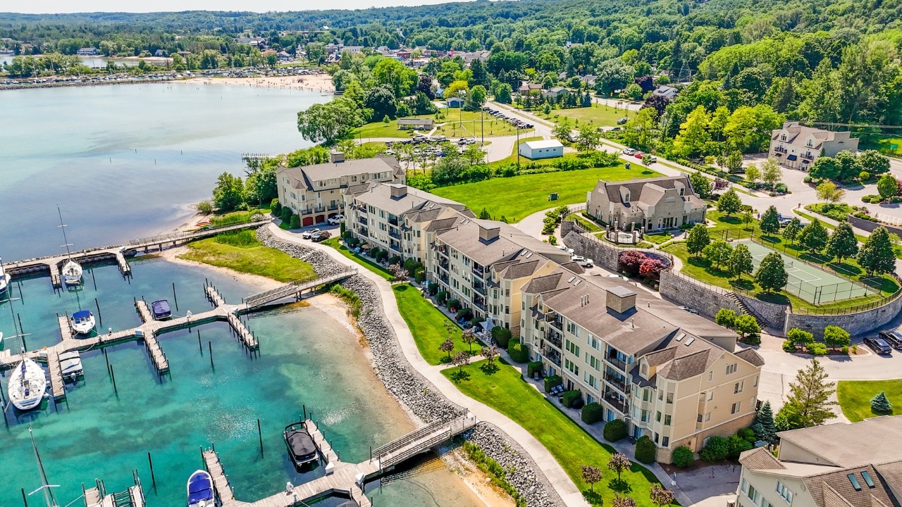 Bayview Condos in Suttons Bay Michigan | Best Waterfront Condos in Leelanau County?