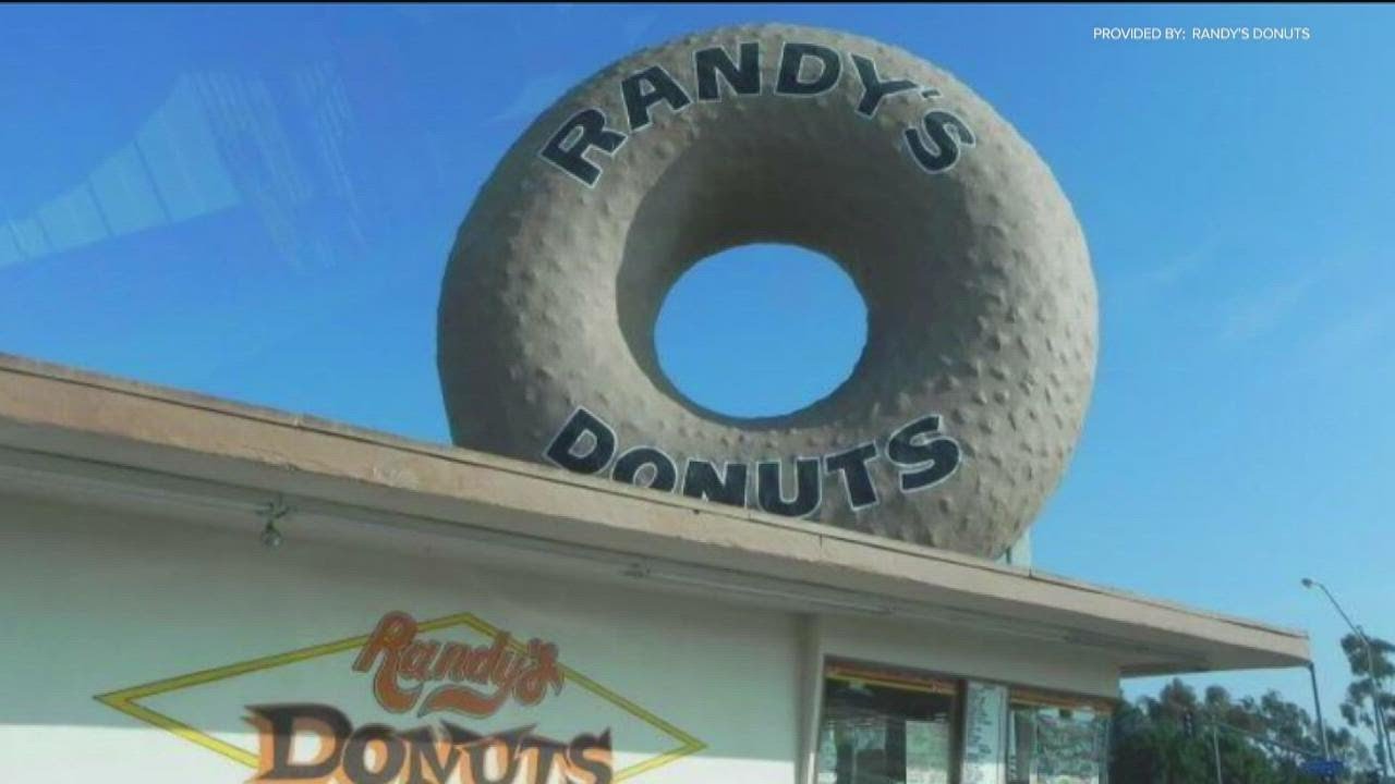 Randy's Donuts set to open across San Diego starting 2023