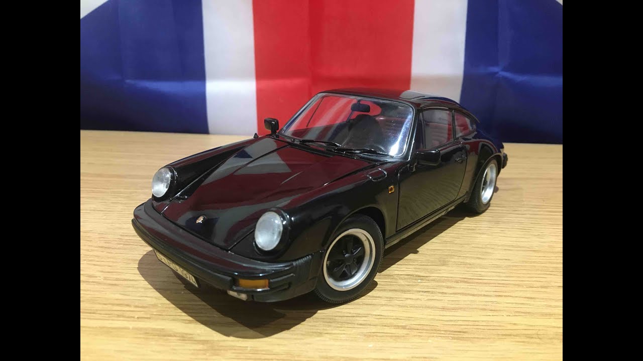 1:18 Minichamps 1983 Porsche 911 (930)