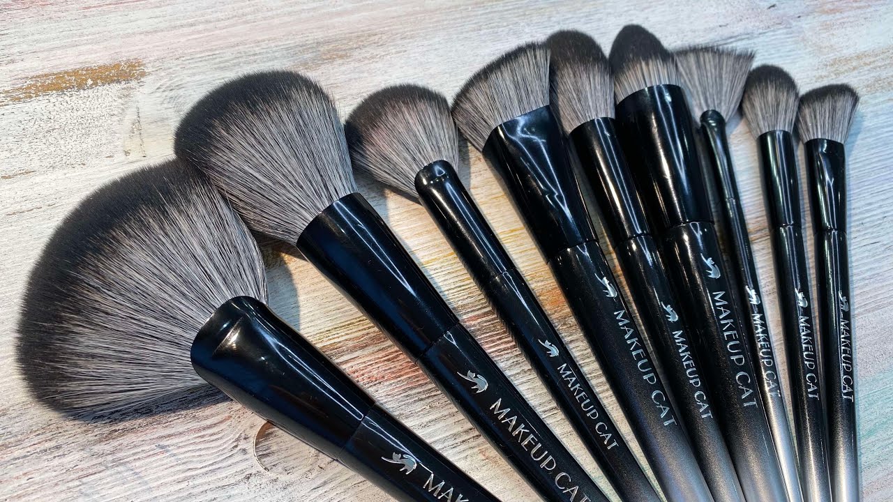 Makeup Cat brushes (Aliexpress)