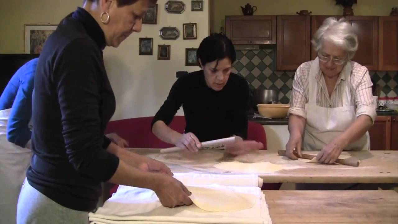 Making Pane Carasau HD
