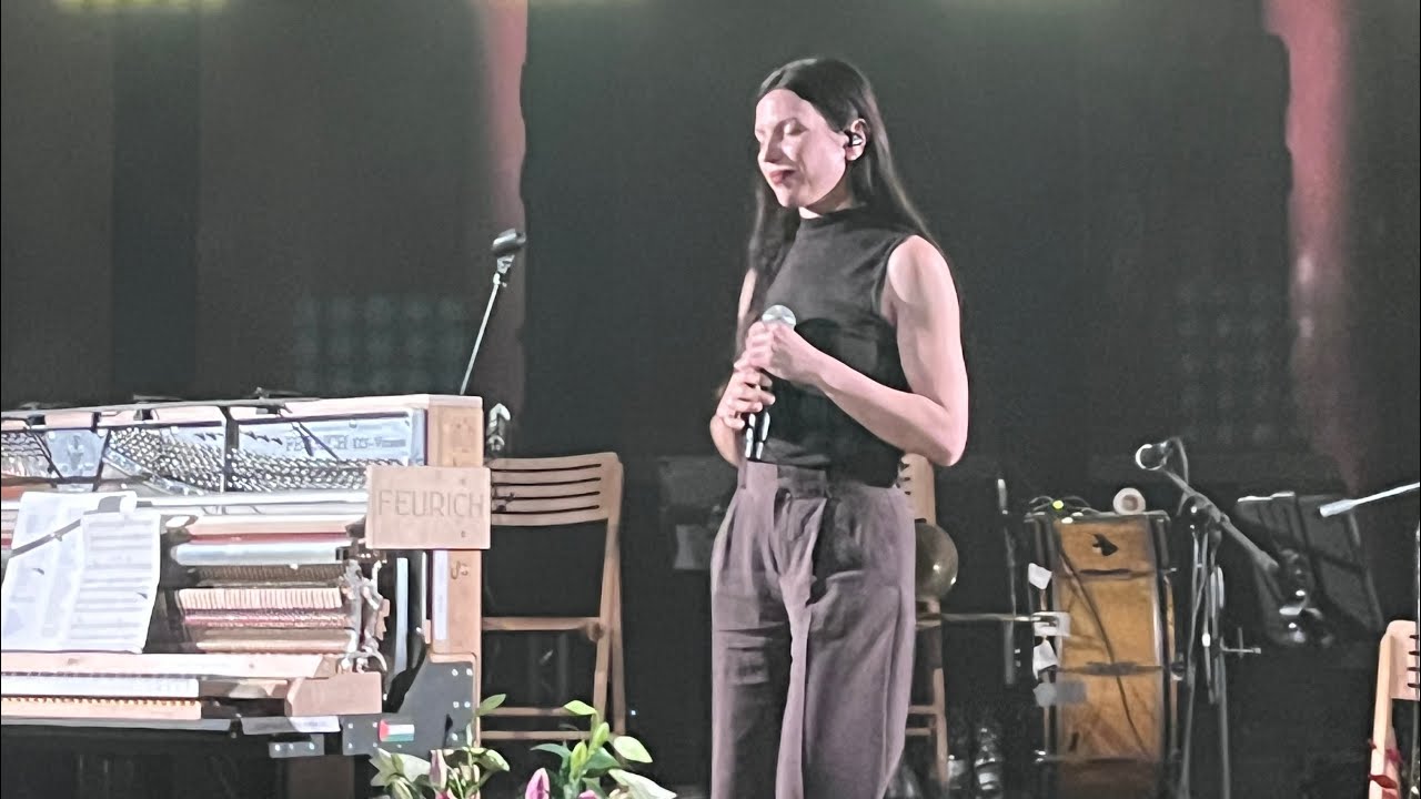 soap&skin (+ensemble) @ peterskirche leipzig 21/10/25 „johnsburg, illinois“ 🤍 tom waits, live