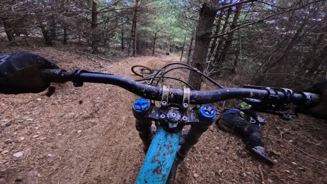 Golden dust bike park Zlatica super wet riding and a lot of crashes Django MTB trail