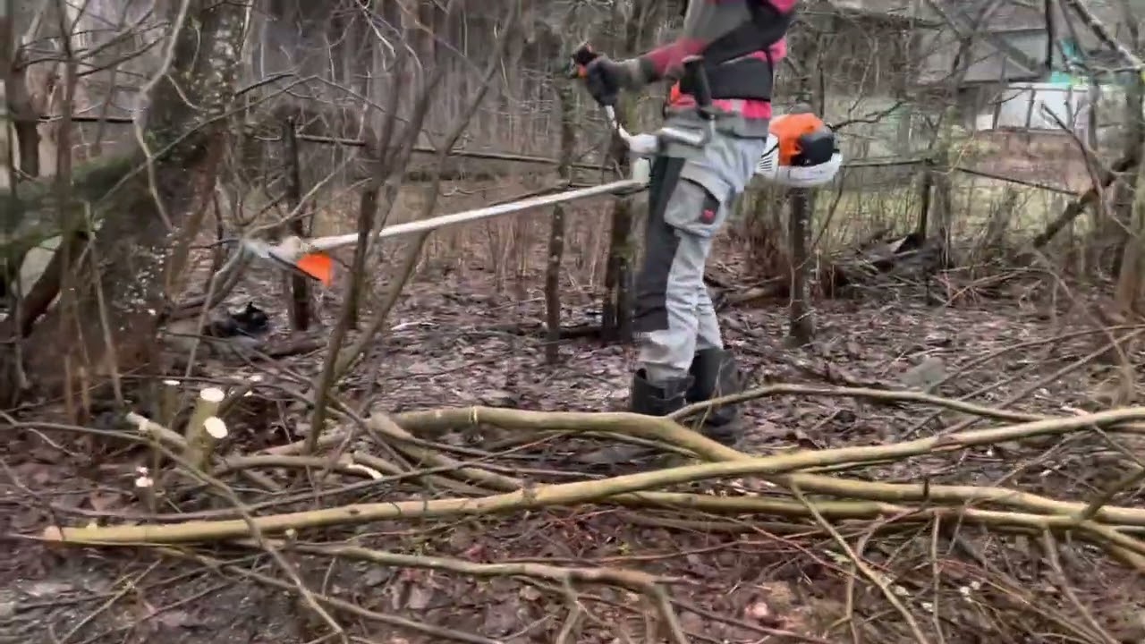 Работа кустореза Штиль ФС 460 С-ЕМ по уборке кустов / Stihl FS 460 C-EM with WoodCut blade (225 mm)