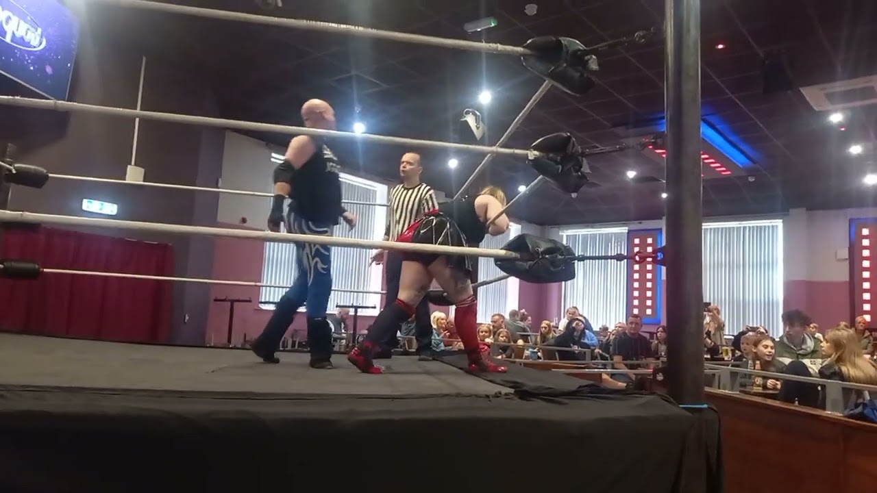 DAVEY BLAINE VS SCARLET (INTERGENDER MATCH)