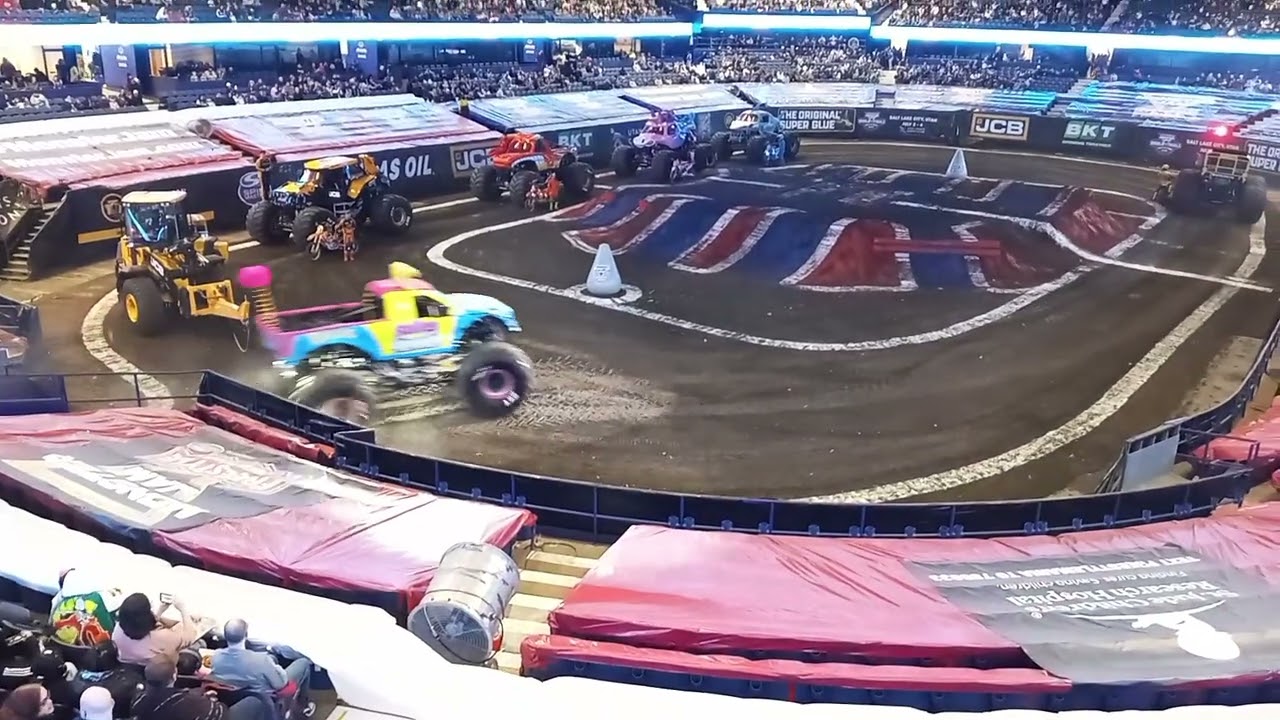 Monster Jam Truck Intros Night Show @ Allstate Arena - 3/1/26 - Flashing Lights!