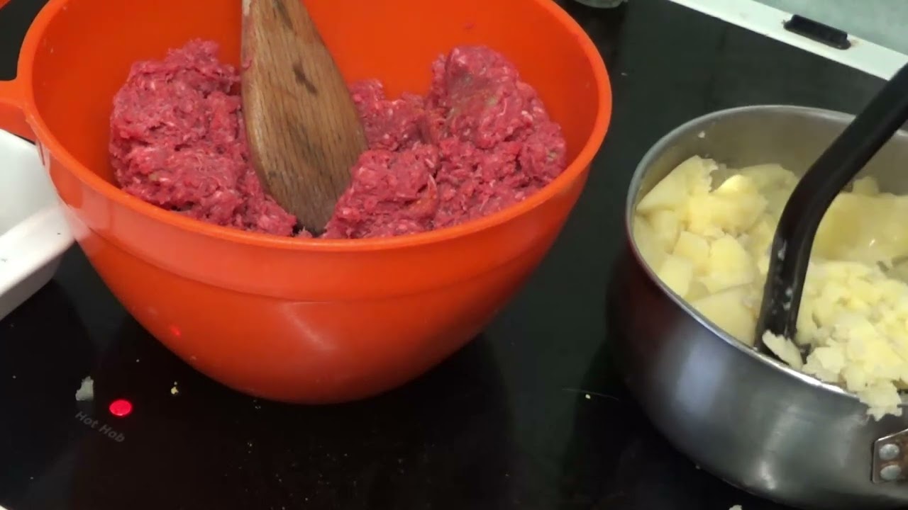 Meatballs &Mashed Spuds Bake