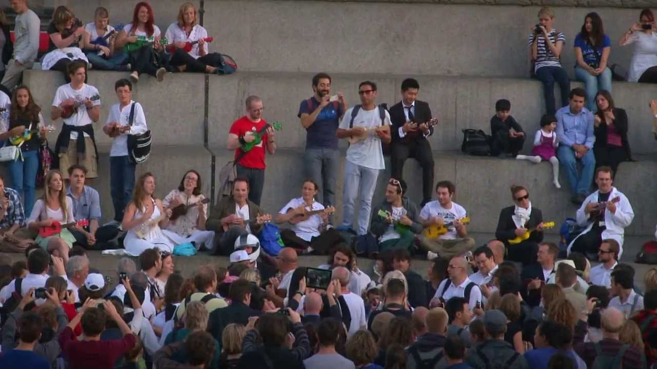 Ukulele Flash Mob - Lion Sleeps Tonight - by the Lions in Trafalgar Square, LONDON, OFFICIAL VIDEO!