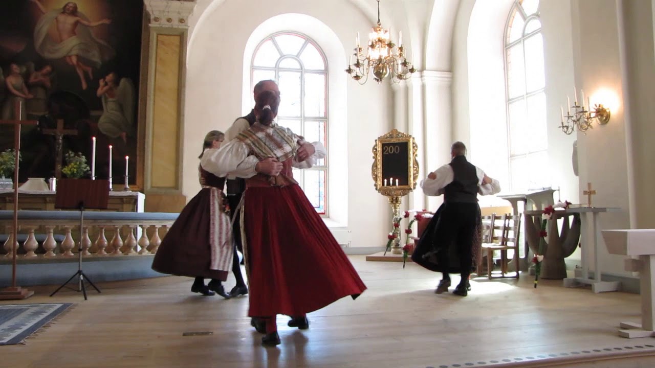 FolkDans-M&auml;ssa i Alfta kyrka