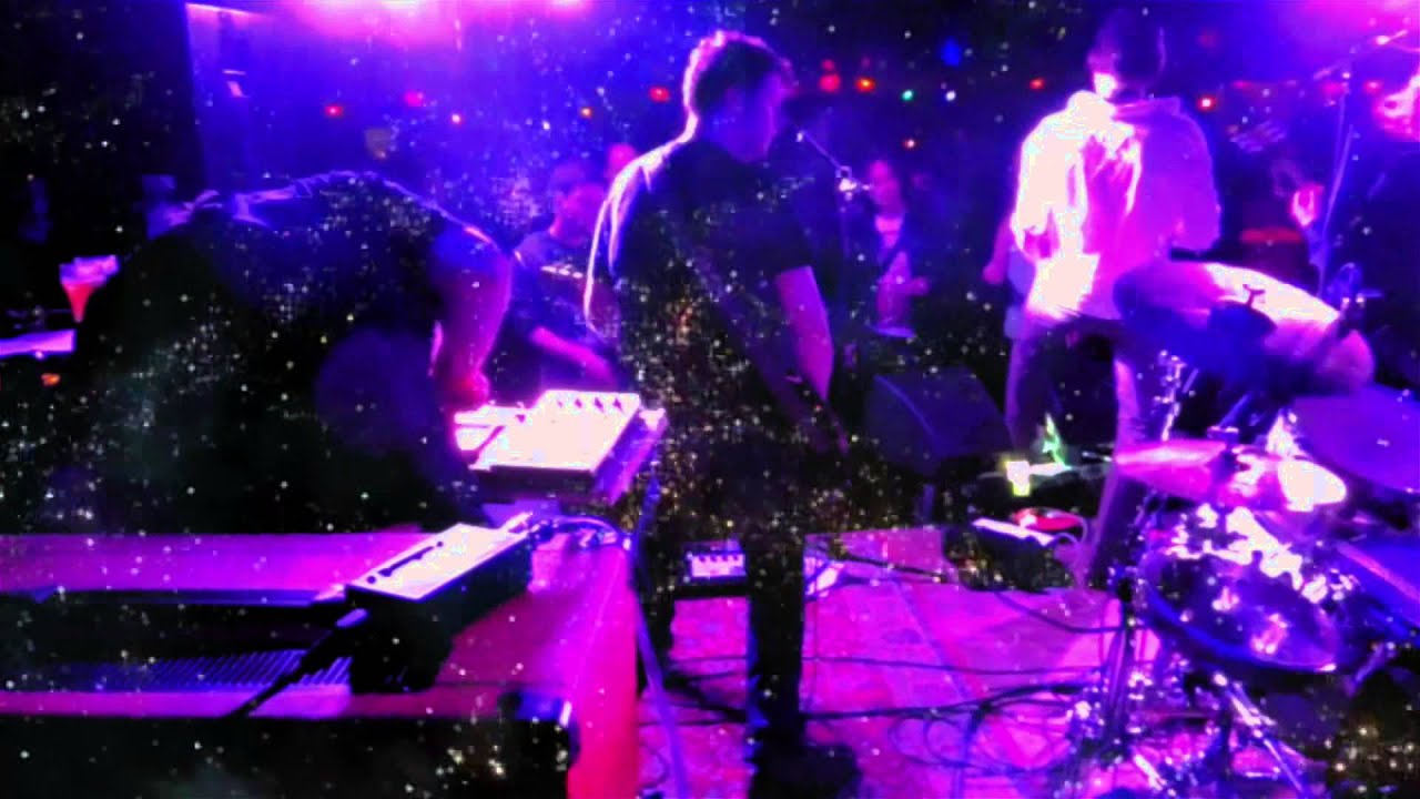 Astrosoniq - As Soon as They Got Airborne @Woolstock 2015
