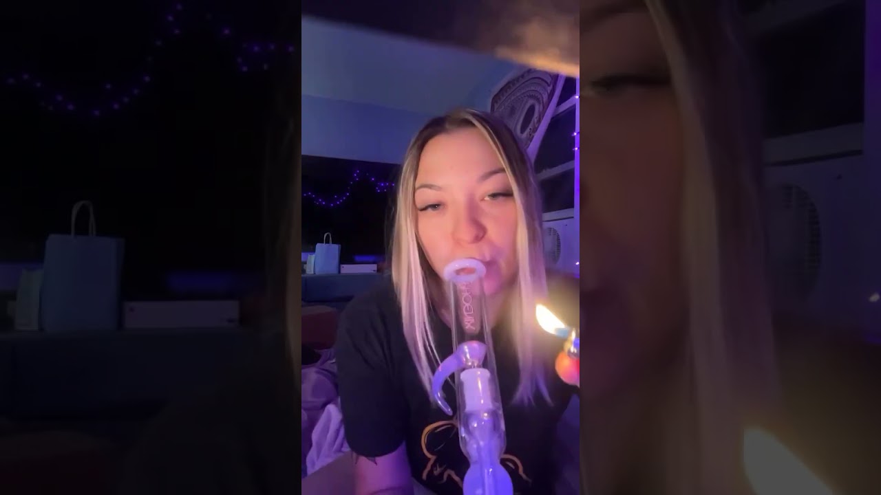 Customer Feedback of PhoenixStar Glass Bong #420 #bonggirl