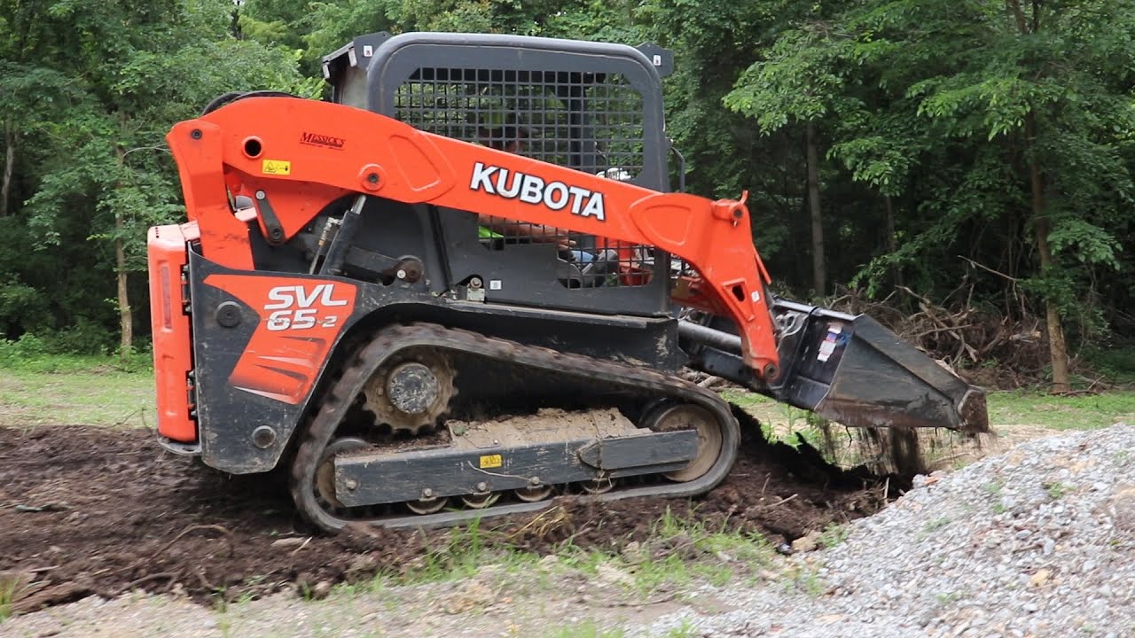 kubota svl 65 playing in dirt