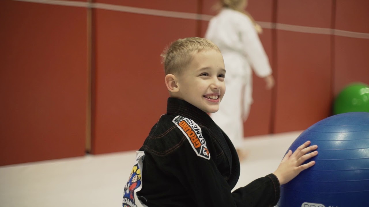 radocha i zabawa na treningu BJJ w grupie #copakids 9-14 lat Copacabana Konin