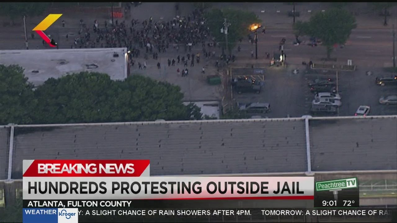 Protesters stage sleep-in, police stage walkout
