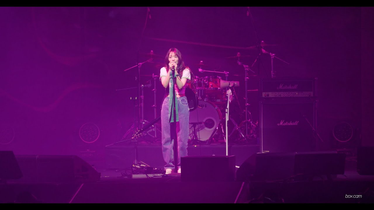 [8K] QWER - 눈물참기 직캠 | 250613 뷰티풀 민트 라이프