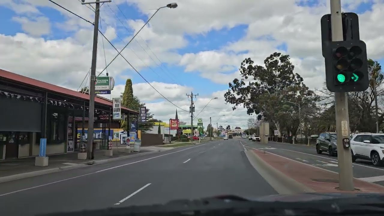 Driving through Horsham, Victoria on October 8, 2025