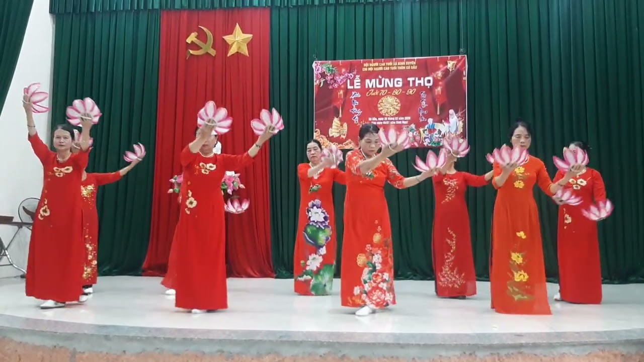 Câu lạc bộ thôn gò dẫu múa chúc thọ các cụ năm 2026